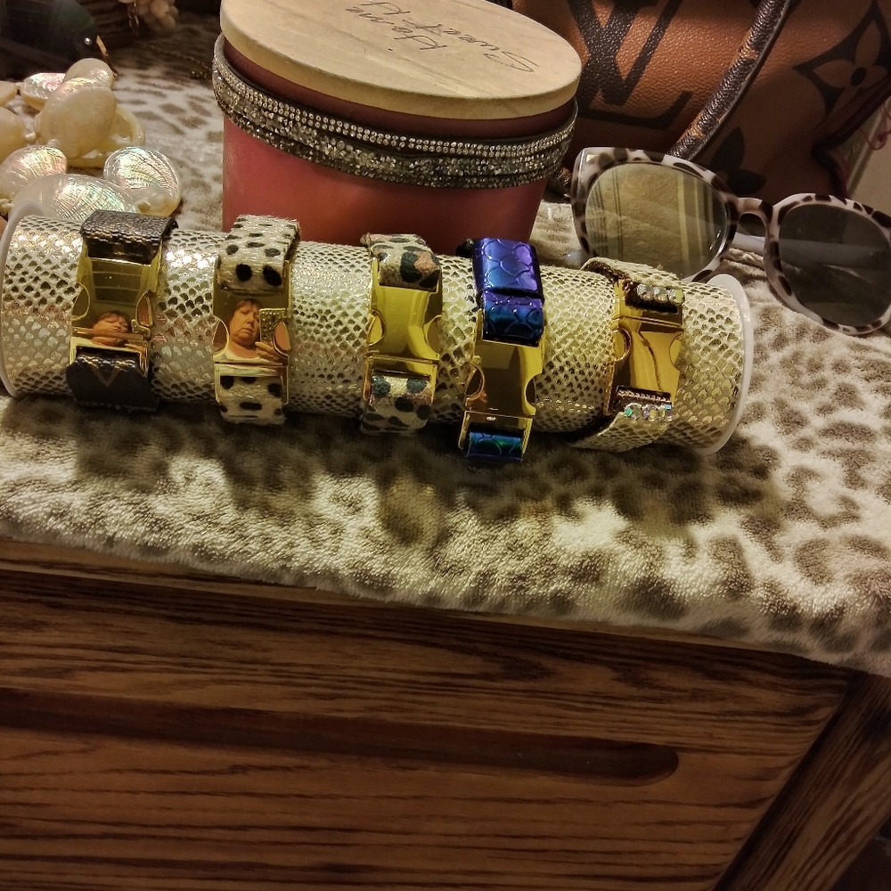 Bracelets.  small medium large - Picture 8 of 9